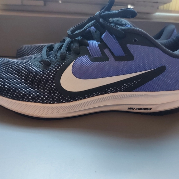 Perfect condition Nike Downshifters! - Picture 4 of 8